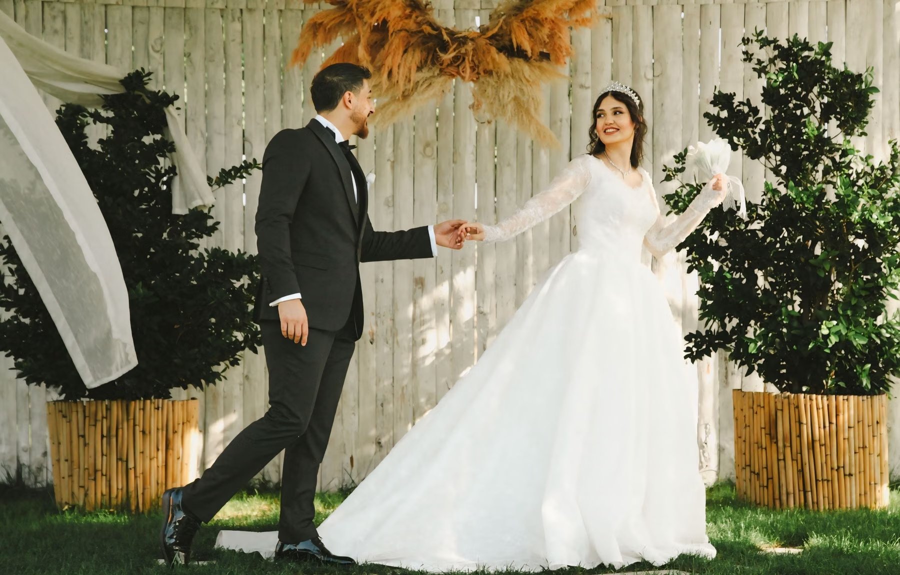 Wedding couple photographed by Worth Lens